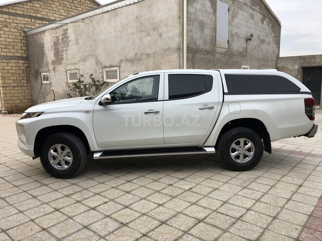 Mitsubishi L200 2020, 3,100 km - 2.4 л - Bakı