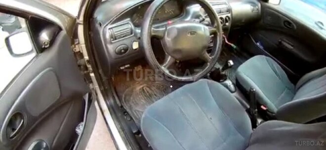 Ford Escort 1999, 265,000 km - 1.3 l - Yevlax