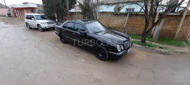 Mercedes E 240 1998, 250,000 km - 2.4 l - Bakı