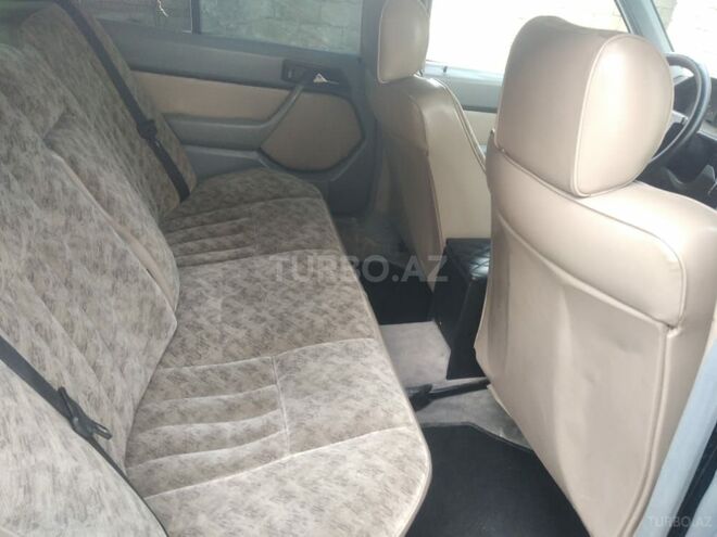 Mercedes E 200 1989, 555,555 km - 2.0 l - Bakı