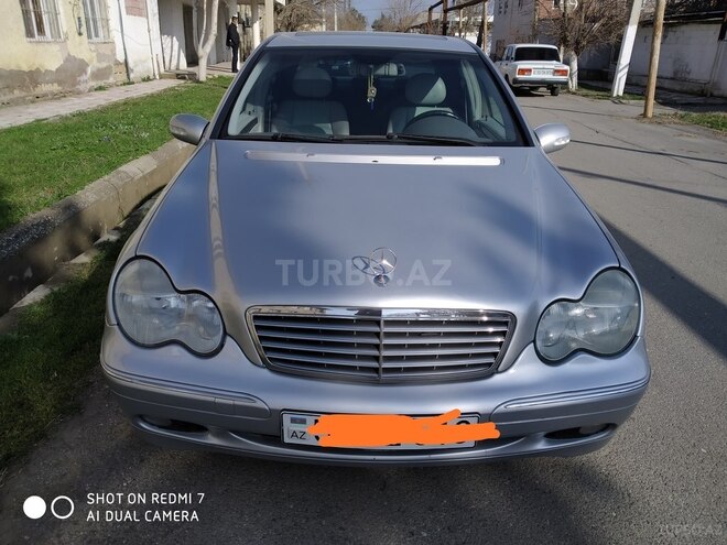Mercedes C 240 2003, 271,578 km - 2.6 l - Salyan
