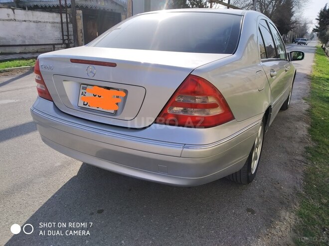 Mercedes C 240 2003, 271,578 km - 2.6 l - Salyan