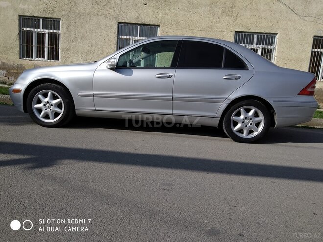 Mercedes C 240 2003, 271,578 km - 2.6 l - Salyan