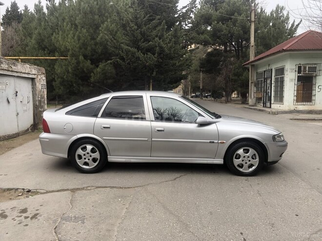 Opel Vectra 1999, 210,000 km - 1.6 l - Sumqayıt