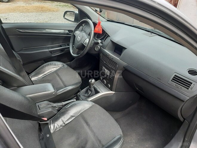 Opel Astra 2005, 143,000 km - 1.4 l - Yevlax