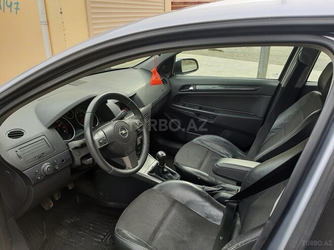 Opel Astra 2005, 143,000 km - 1.4 l - Yevlax