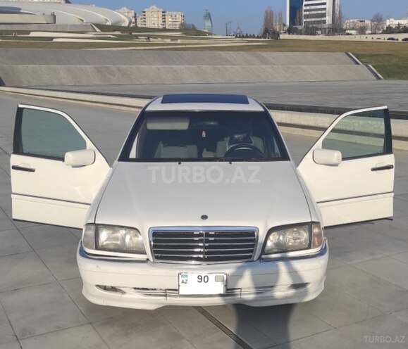 Mercedes C 230 2000, 302,000 km - 2.3 l - Bakı