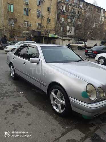 Mercedes E 240 1998, 320,000 km - 2.4 l - Bakı