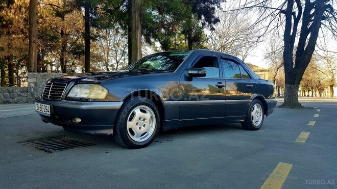 Mercedes C 180 1994, 111,111 km - 1.8 l - Qax