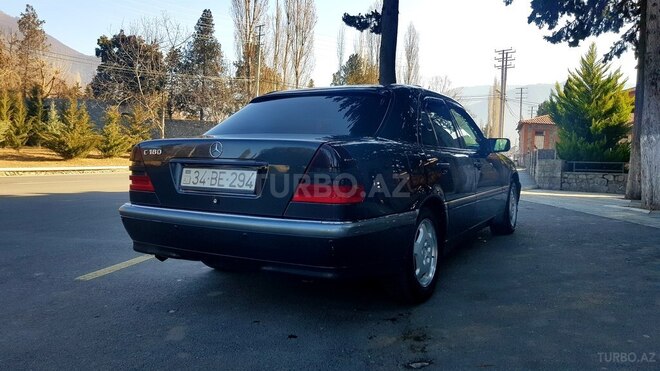 Mercedes C 180 1994, 111,111 km - 1.8 l - Qax