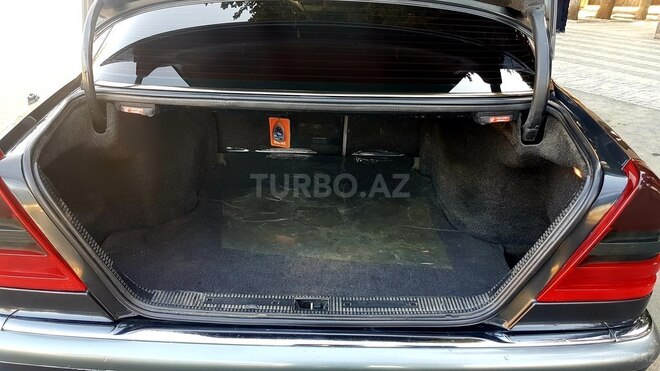 Mercedes C 180 1994, 111,111 km - 1.8 l - Qax