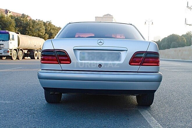 Mercedes E 300 1999, 460,418 km - 3.0 l - Bakı