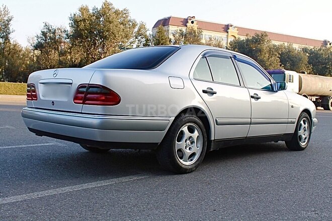Mercedes E 300 1999, 460,418 km - 3.0 l - Bakı