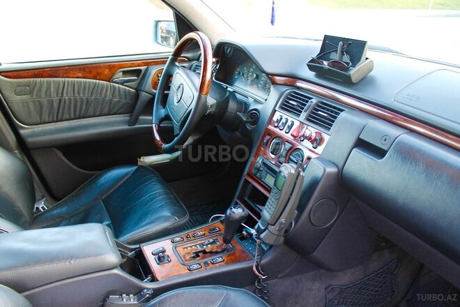 Mercedes E 300 1999, 460,418 km - 3.0 l - Bakı