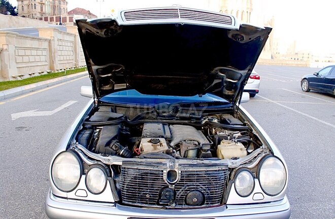 Mercedes E 300 1999, 460,418 km - 3.0 l - Bakı