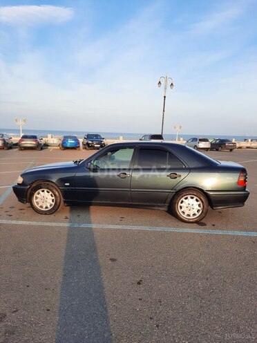 Mercedes C 220 2000, 294,000 km - 2.2 l - Sumqayıt