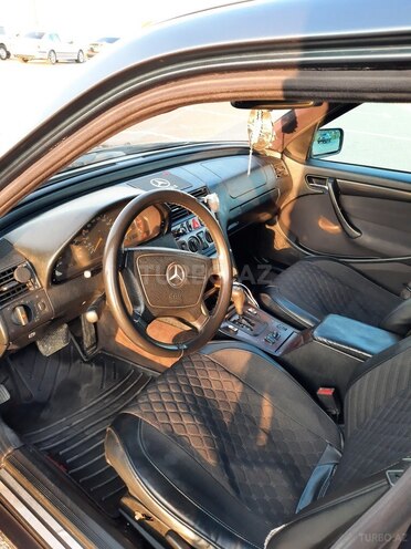 Mercedes C 220 2000, 294,000 km - 2.2 l - Sumqayıt