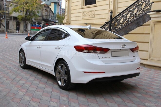 Hyundai Elantra 2017, 50,000 km - 1.8 l - Bakı