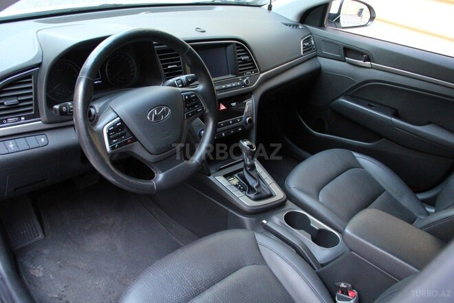 Hyundai Elantra 2017, 50,000 km - 1.8 l - Bakı