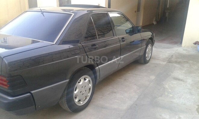Mercedes 190 1991, 253,231 km - 2.5 l - Qazax
