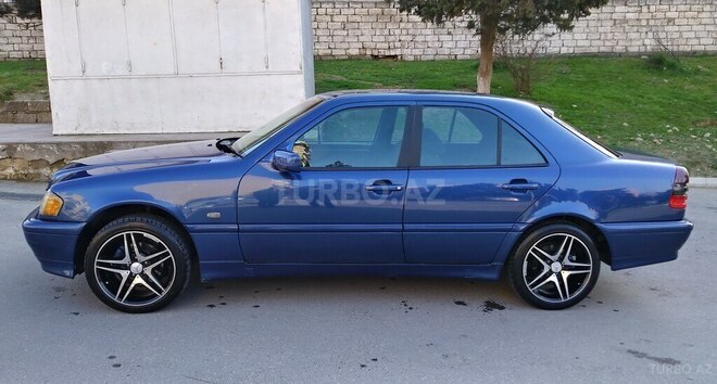 Mercedes C 180 1999, 332,000 km - 1.8 л - Bakı
