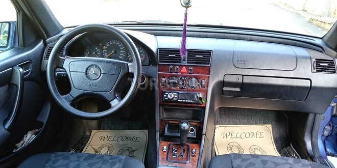 Mercedes C 180 1999, 332,000 km - 1.8 л - Bakı