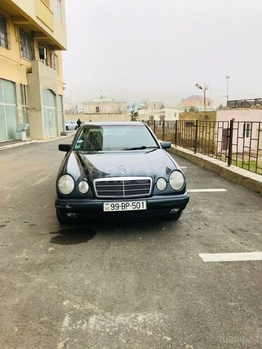 Mercedes E 240 1998, 278,321 km - 2.4 l - Bakı