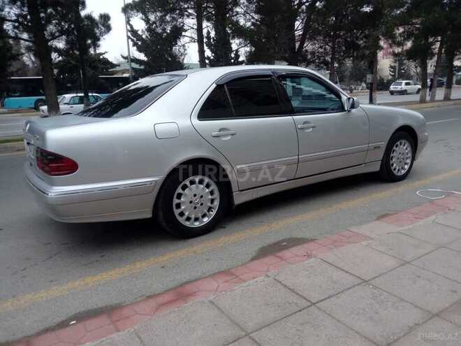 Mercedes E 220 1999, 367,000 km - 2.2 l - Sumqayıt
