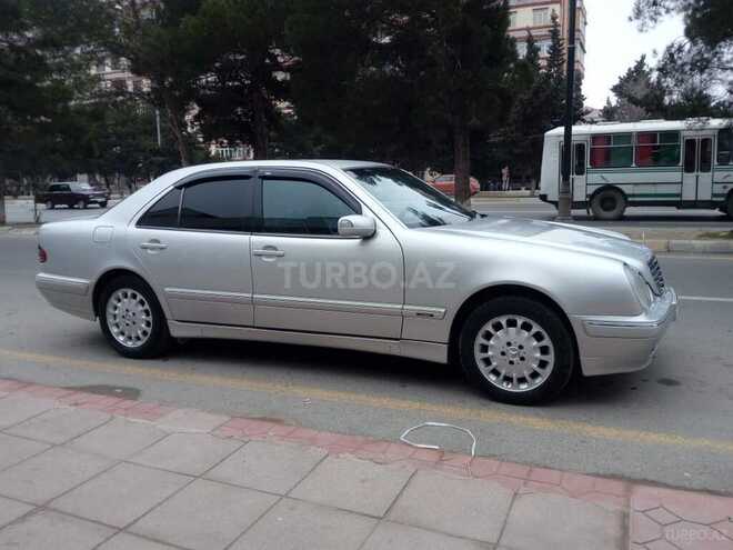 Mercedes E 220 1999, 367,000 km - 2.2 l - Sumqayıt