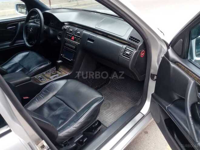 Mercedes E 220 1999, 367,000 km - 2.2 l - Sumqayıt