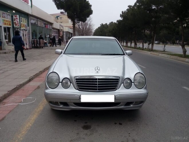 Mercedes E 220 1999, 367,000 km - 2.2 l - Sumqayıt