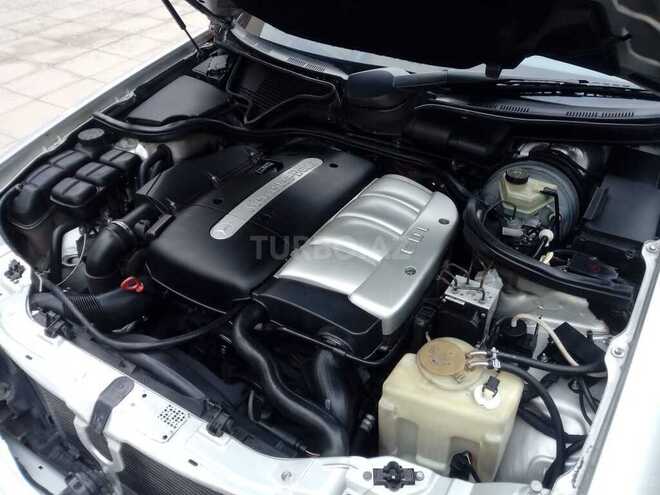 Mercedes E 220 1999, 367,000 km - 2.2 l - Sumqayıt