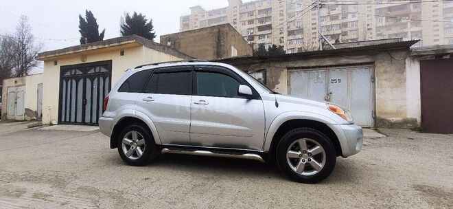 Toyota RAV4 2003, 135,266 km - 2.4 l - Bakı