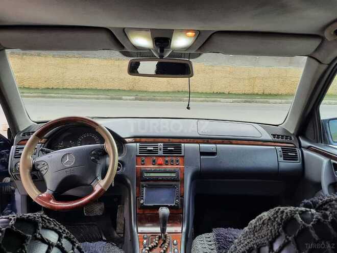 Mercedes E 220 2000, 300,000 km - 2.2 l - Bakı