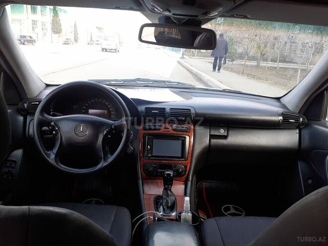 Mercedes C 200 2001, 270,000 km - 2.0 l - Gəncə