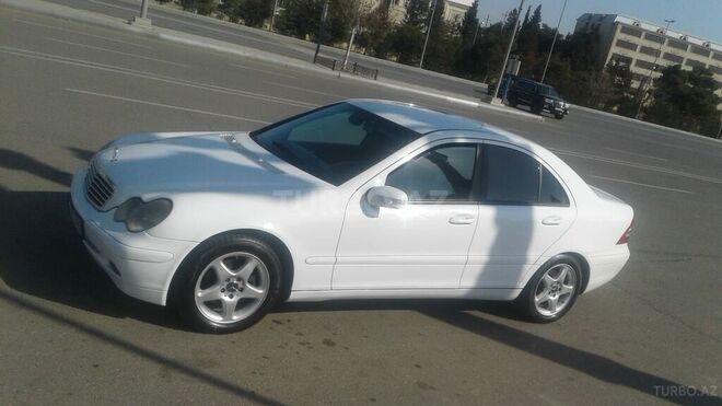 Mercedes C 200 2001, 270,000 km - 2.0 l - Gəncə
