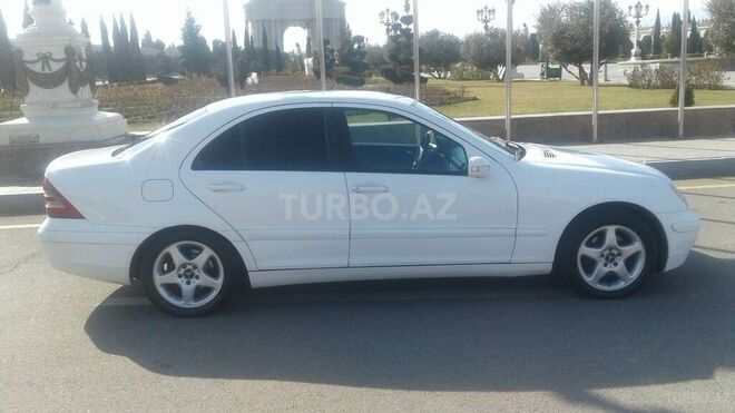 Mercedes C 200 2001, 270,000 km - 2.0 l - Gəncə