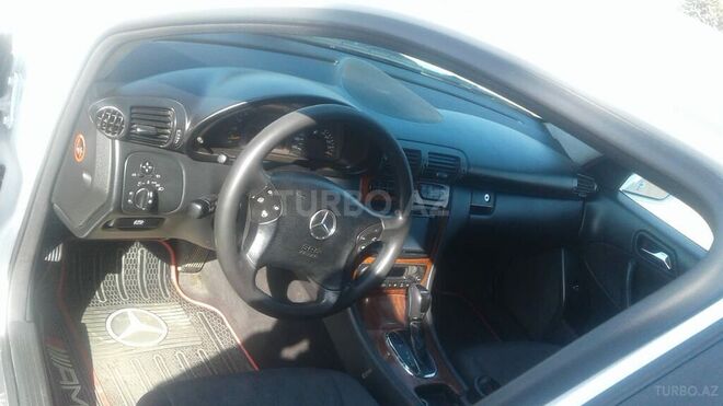 Mercedes C 200 2001, 270,000 km - 2.0 l - Gəncə