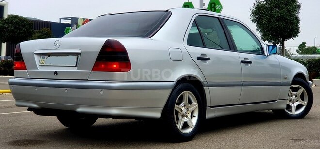 Mercedes C 240 1997, 240,000 km - 2.4 l - Bakı