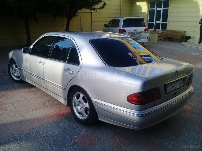 Mercedes E 200 2001, 315,500 km - 2.0 l - Bakı