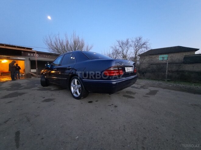 Mercedes E 240 1998, 445,000 km - 2.4 l - Masallı