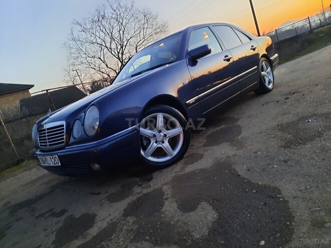 Mercedes E 240 1998, 445,000 km - 2.4 l - Masallı