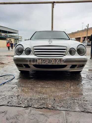Mercedes E 220 2001, 280,000 km - 2.2 l - Bakı