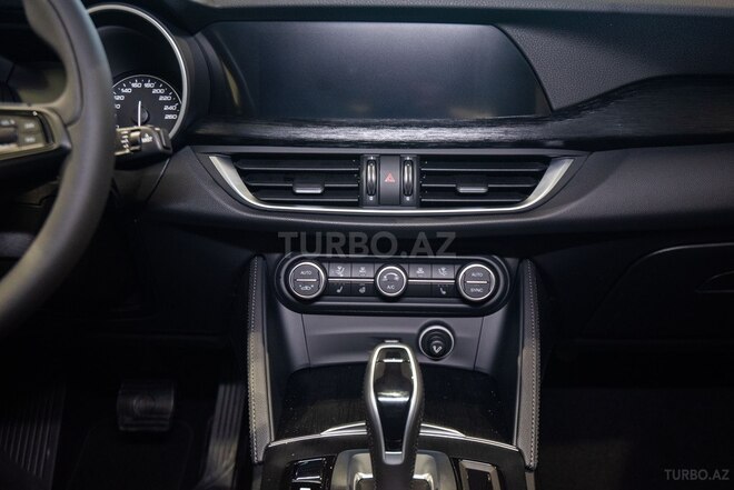 Alfa Romeo Stelvio 2020, 0 km - 2.0 л - Bakı
