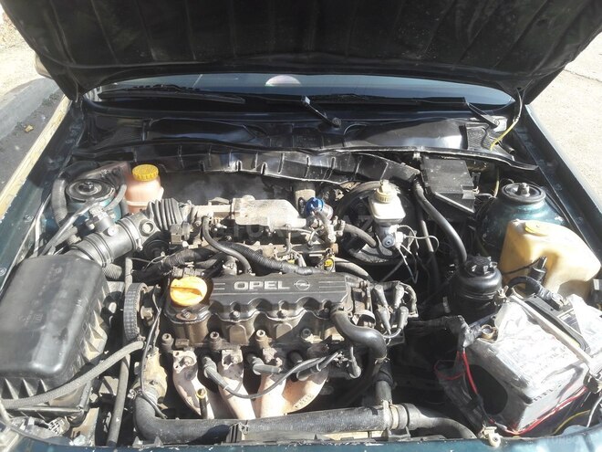 Opel Vectra 1994, 400,000 km - 1.8 l - Ağstafa