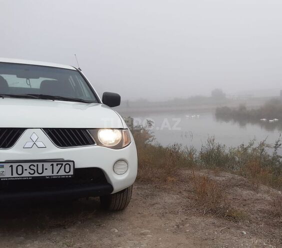 Mitsubishi L200 2006, 390,000 km - 2.4 l - Bakı