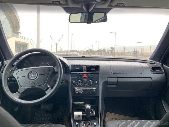 Mercedes C 200 1999, 245,000 km - 2.0 l - Bakı