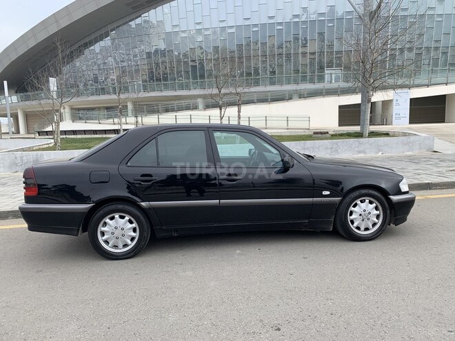 Mercedes C 200 1999, 245,000 km - 2.0 l - Bakı