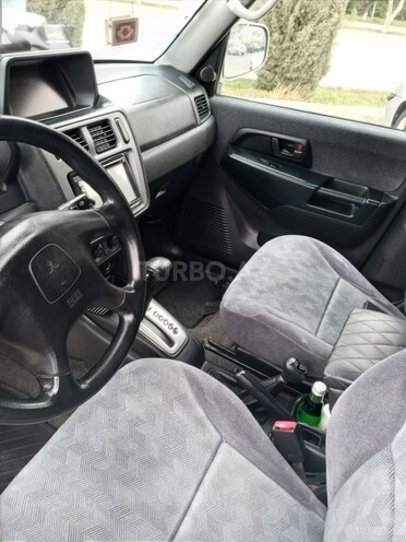 Mitsubishi Pajero io 2000, 178,000 km - 2.0 l - Bakı