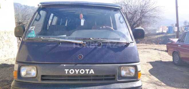 Toyota HiAce 1990, 574,000 km - 2.5 l - Tovuz